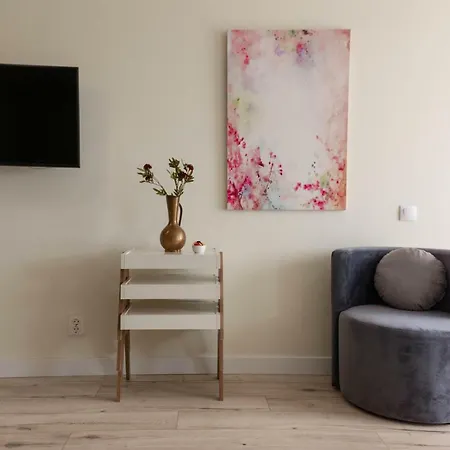 Апартаменти Ares 4*