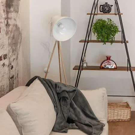 Ares Apartment 3*