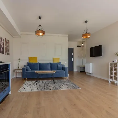 Ares Apartament 4*