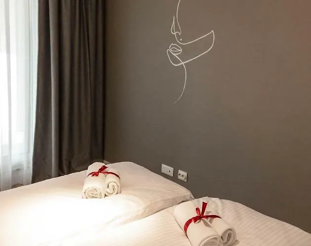 Ares Апартаменти 4*